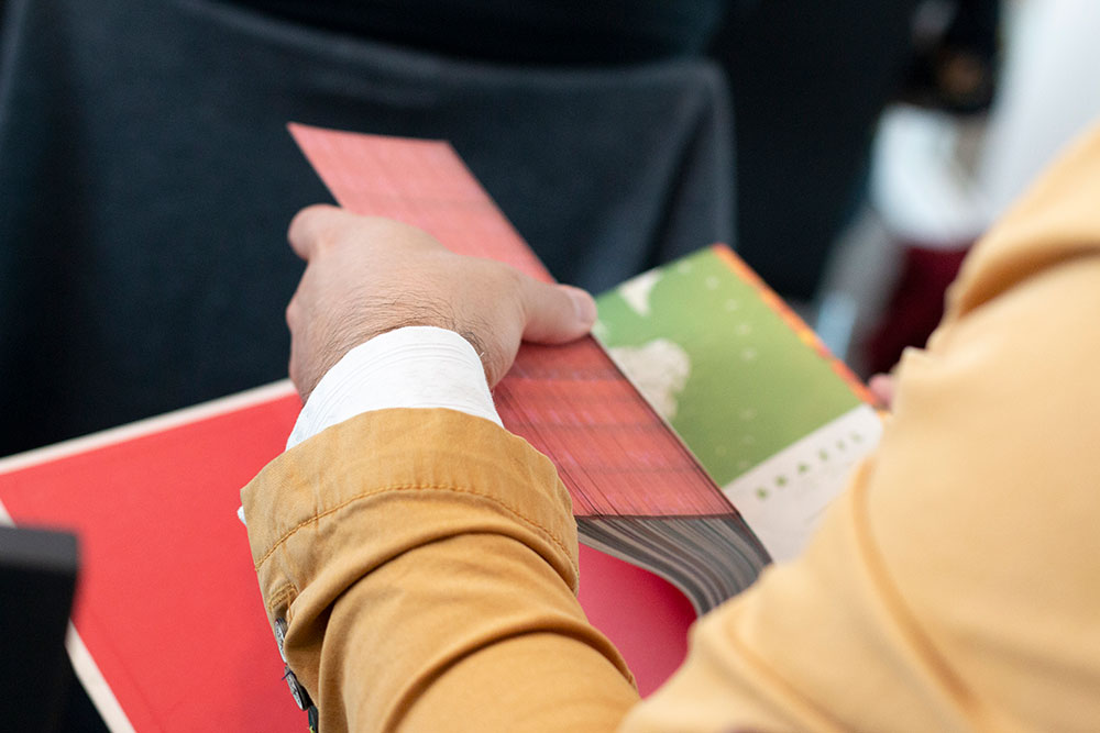 SHV-boek, ontworpen door Irma Boom, gebonden en begeleid door Gijs Wortel